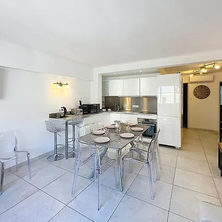 Apartmán Premium 3 Bedroom 2 Bath Fully Renovated Heart Of Town By Olam